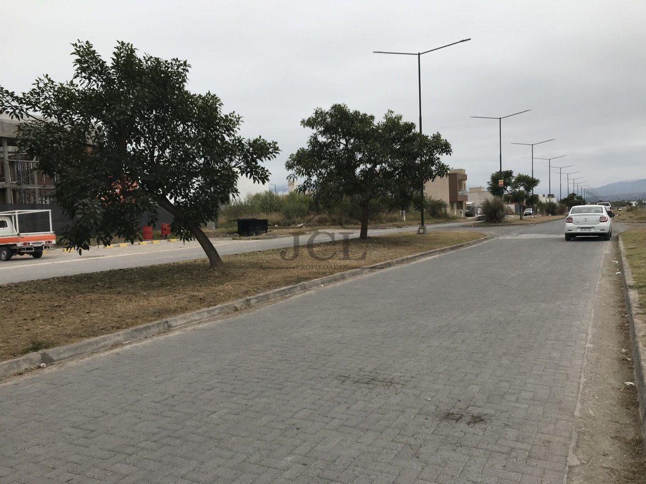 VENTA TERRENO VIA AURELIA