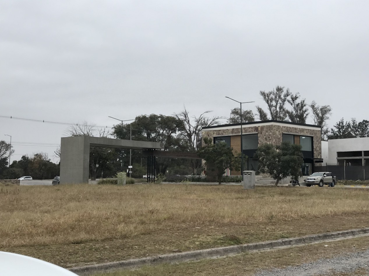 VENTA TERRENO VIA AURELIA