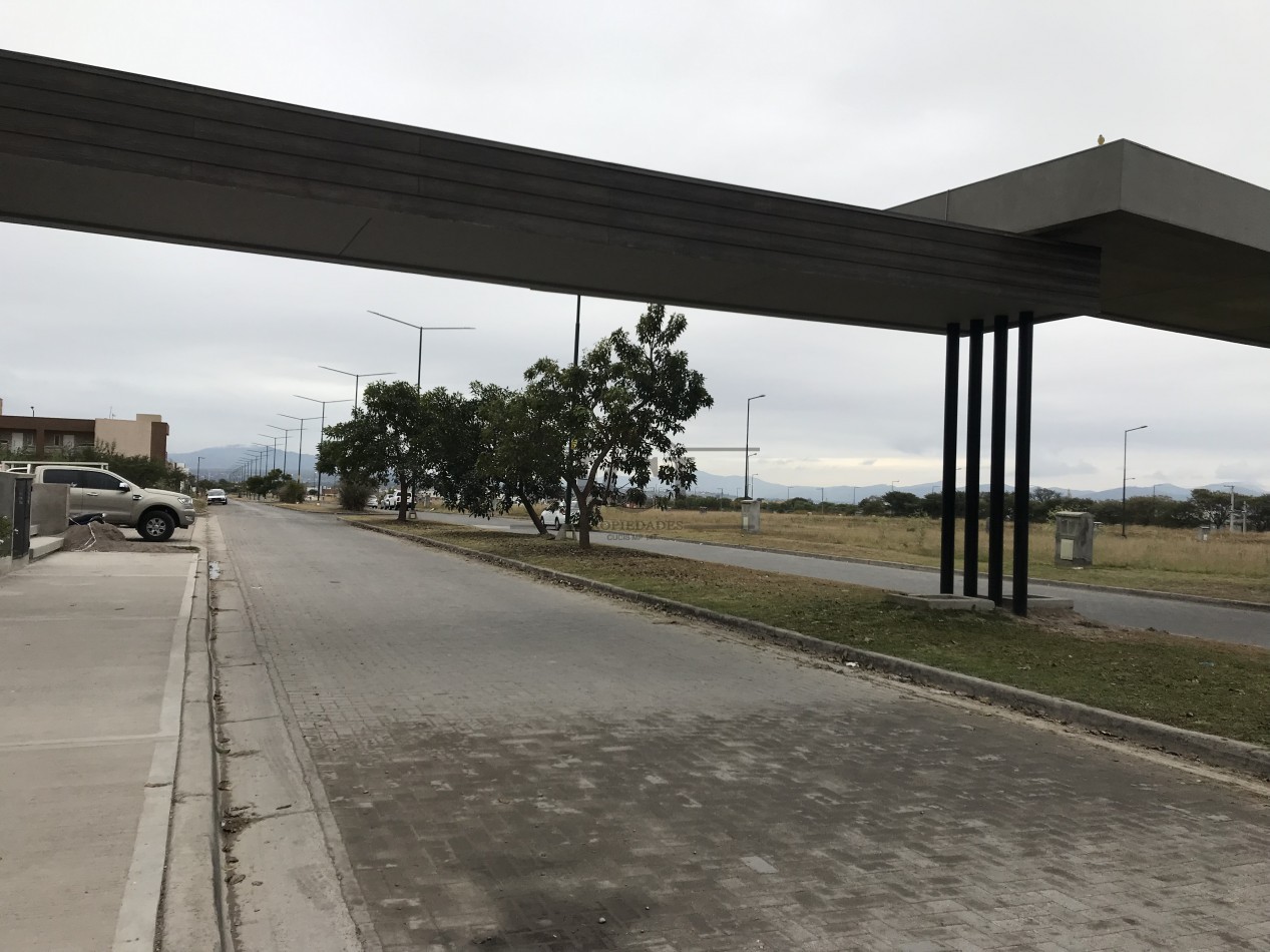 VENTA TERRENO VIA AURELIA