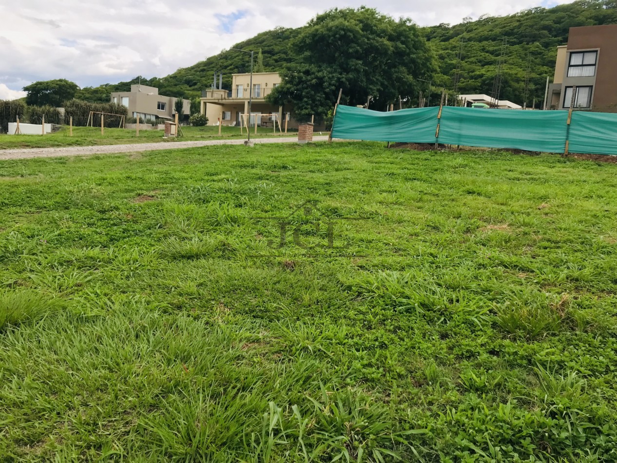 VENTA TERRENO B° PRIVADO  EL PORTICO