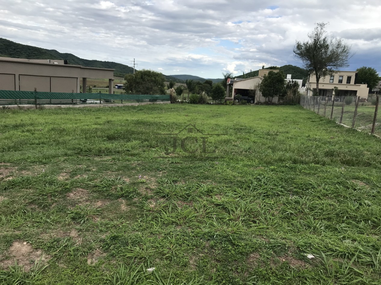 VENTA TERRENO B° PRIVADO EL PORTICO