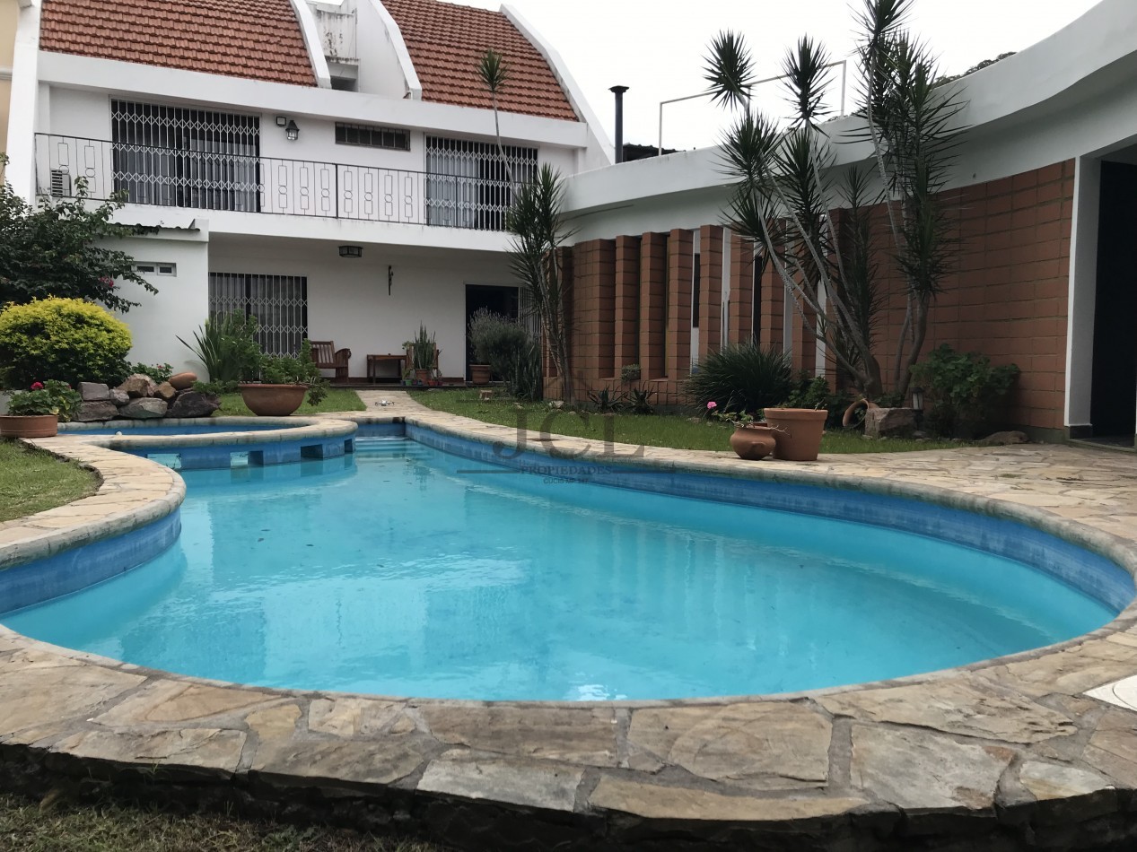 VENTA CASA ZONA SHOPPING