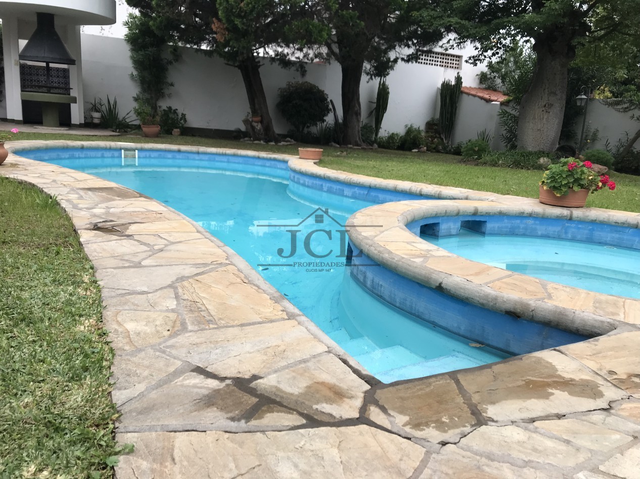 VENTA CASA ZONA SHOPPING