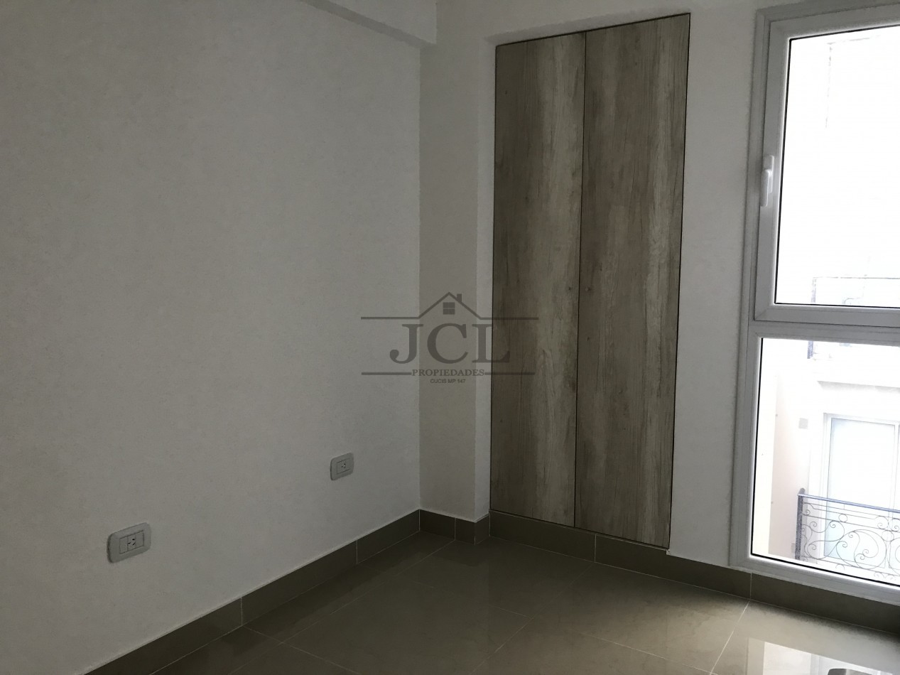 VENTA DEPARTAMENTO MACROCENTRO