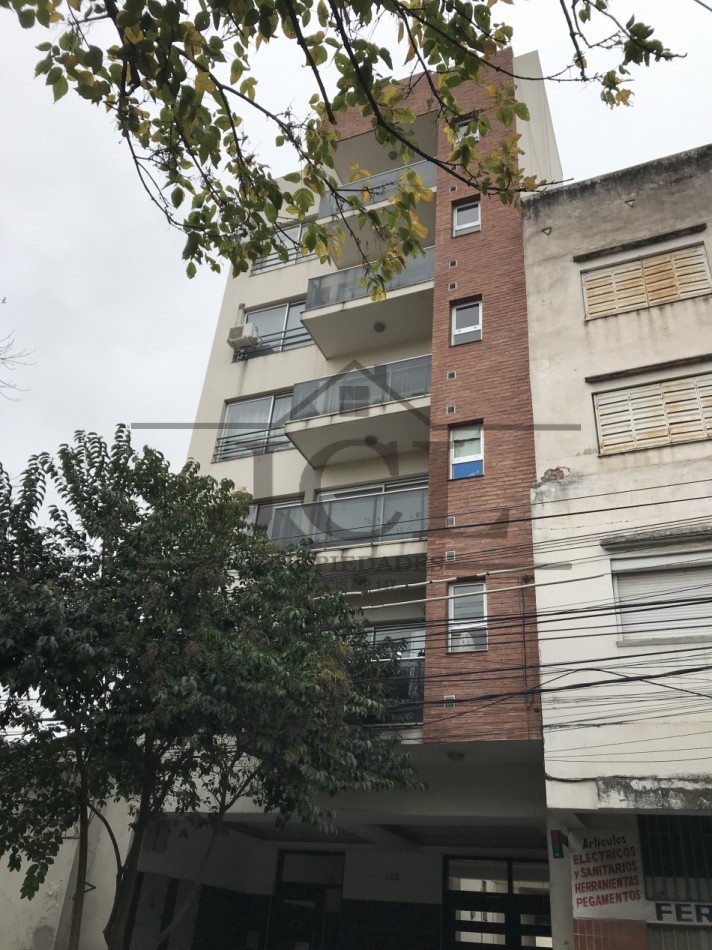 VENTA DEPARTAMENTO ADOLFO GUEMES AL 300