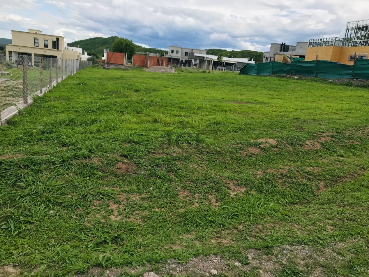 VENTA TERRENO B° PRIVADO EL PORTICO